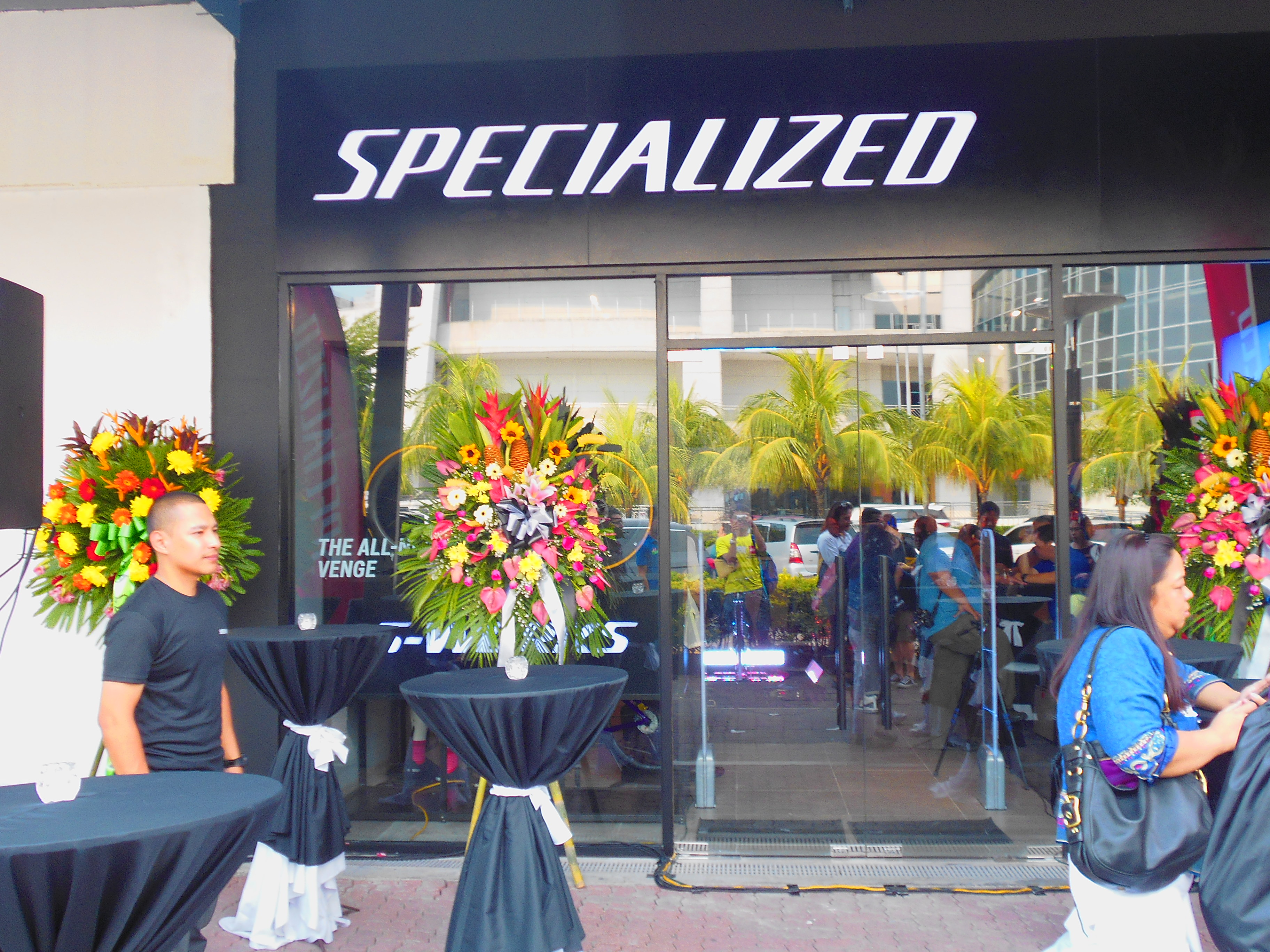 specialized elite store